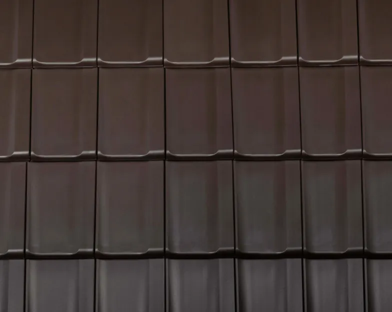 Dark brown engobe